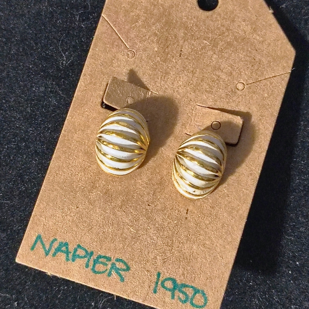Napier Shell Style Earring - Picture 2 of 4